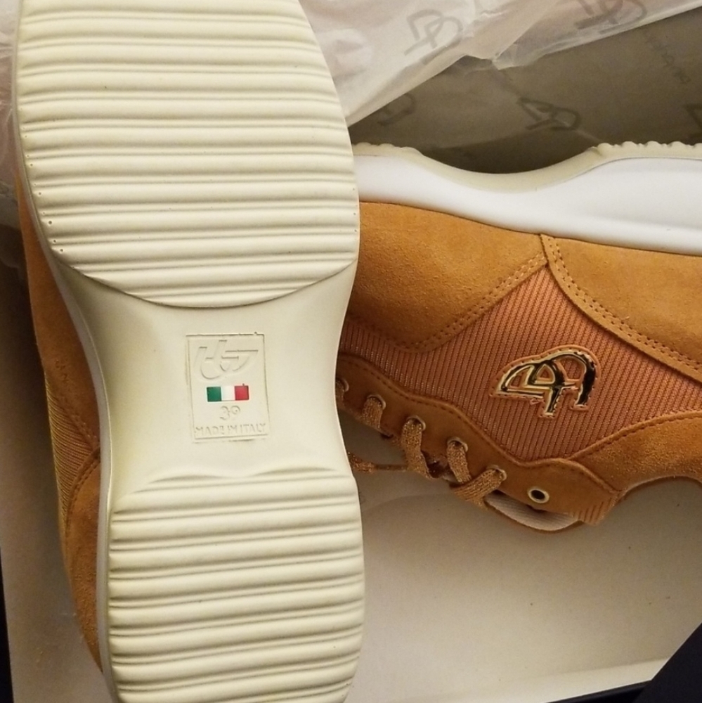 Byblos Suede Leather Lace Low Top Cushioned Sneakers Size 9 Orange Peach - Picture 6 of 6